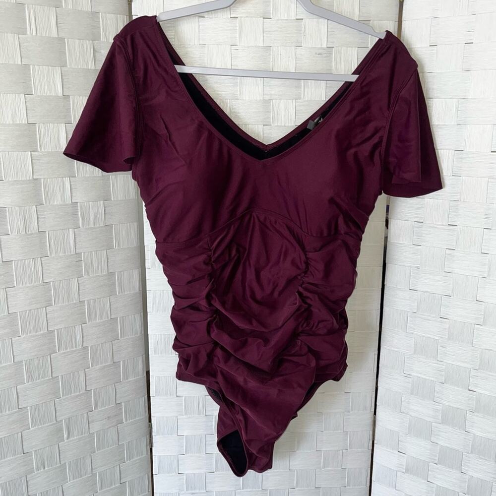 Torrid One Piece Wireless Flutter Sleeve Swimsuit Size 2X Grape Slimming Modest - Picture 10 of 10